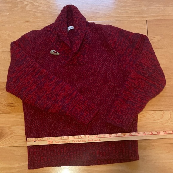 Inis Meian Cashmere Merino Wool Blend Irish Sweater with Antler Button, Medium - Picture 4 of 6